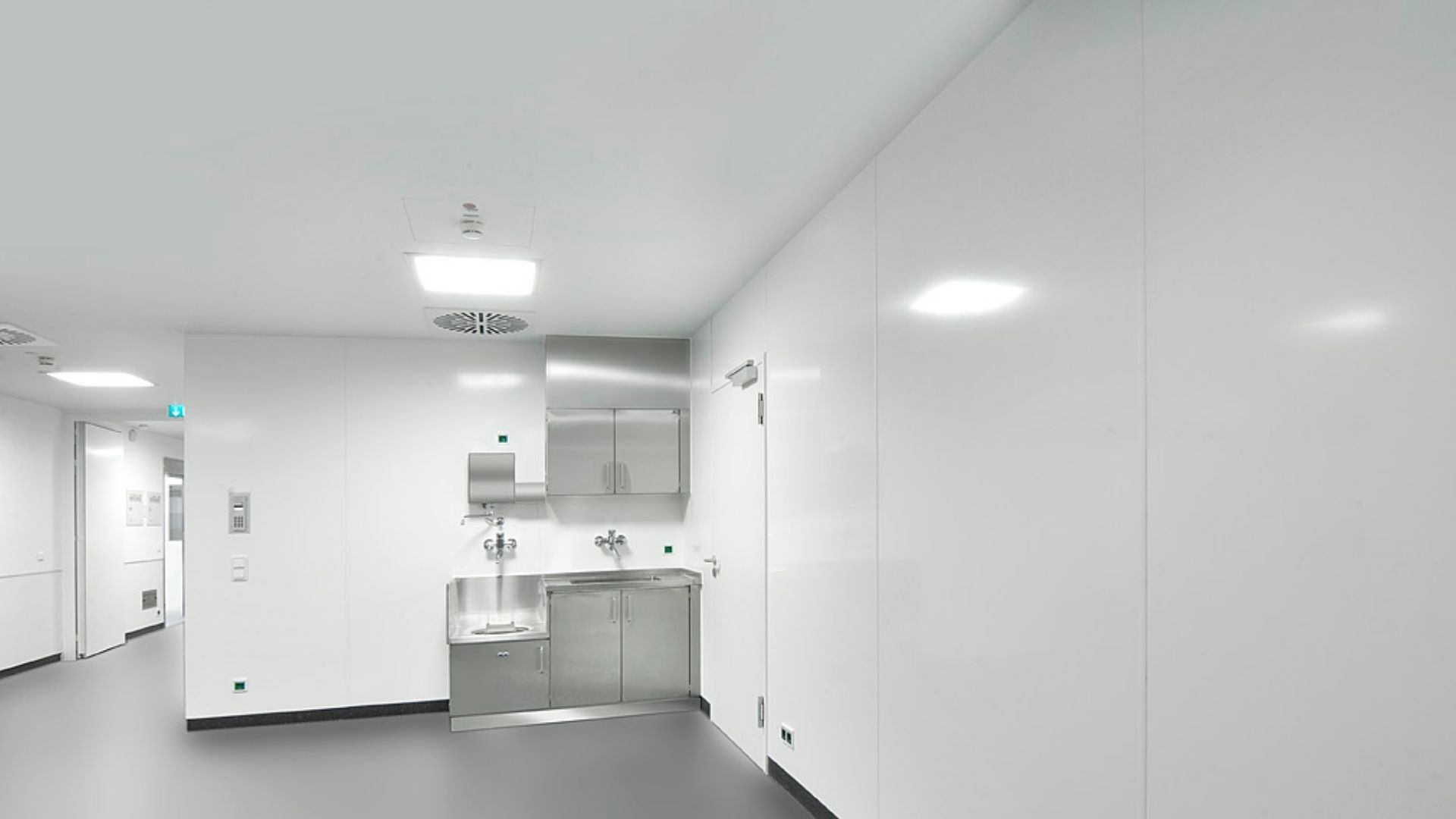 Hygienic anti-fungal wall coating